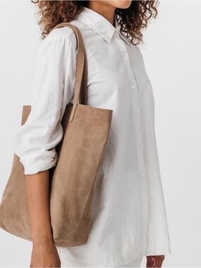 Baggu Dune pale pinkish Suede Leather Tote bag.